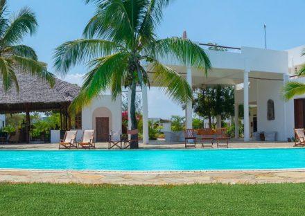 Adventure Travels Kenya Mombasa Deals Beach & Resorts